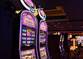 Antarmuka Texas Hold'em Bonus muraijitu menampilkan tombol Lipat, Naik, dan informasi pembayaran dengan jelas